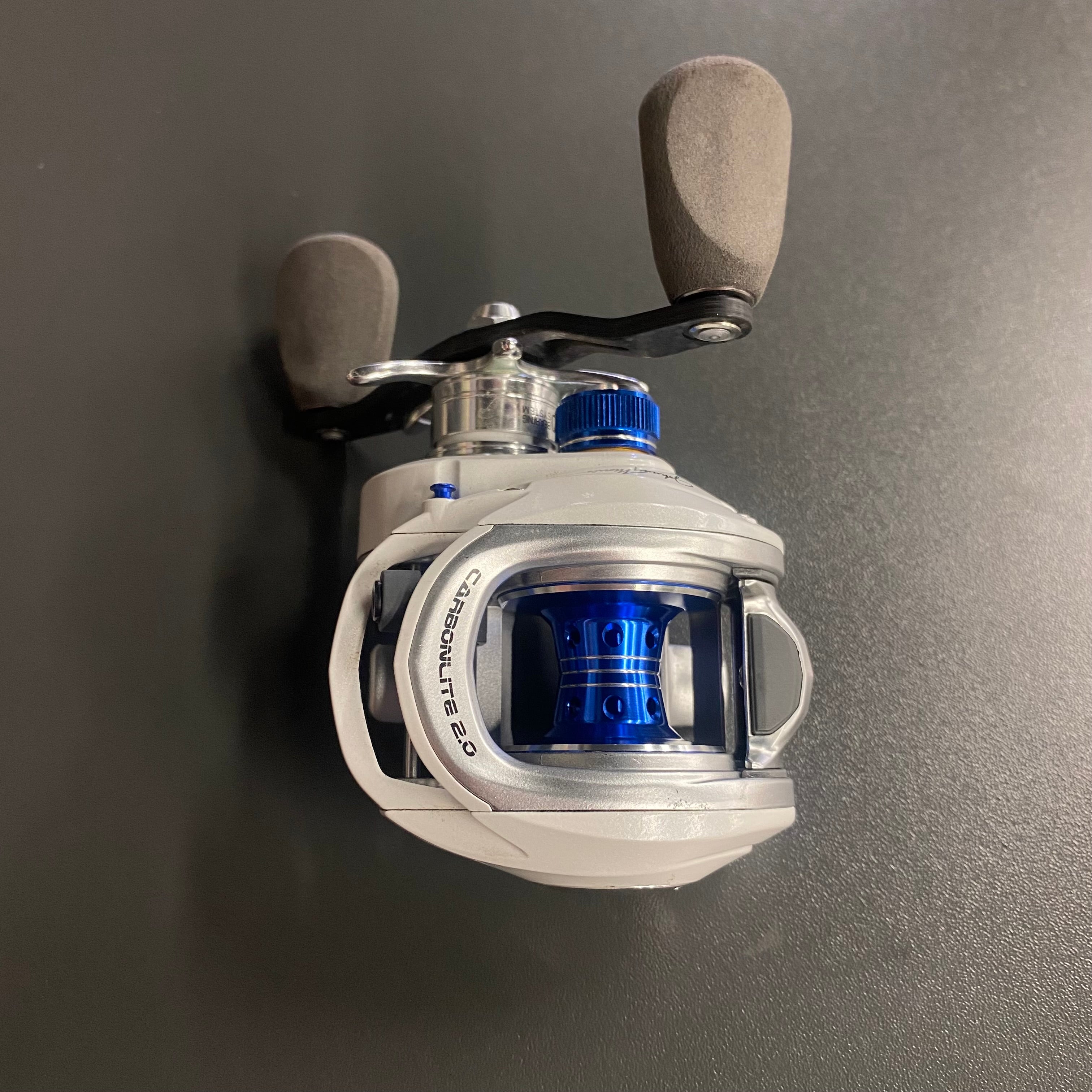 Fishin' World, Used Reel - Carbonlite 2.0 Baitcast Reel