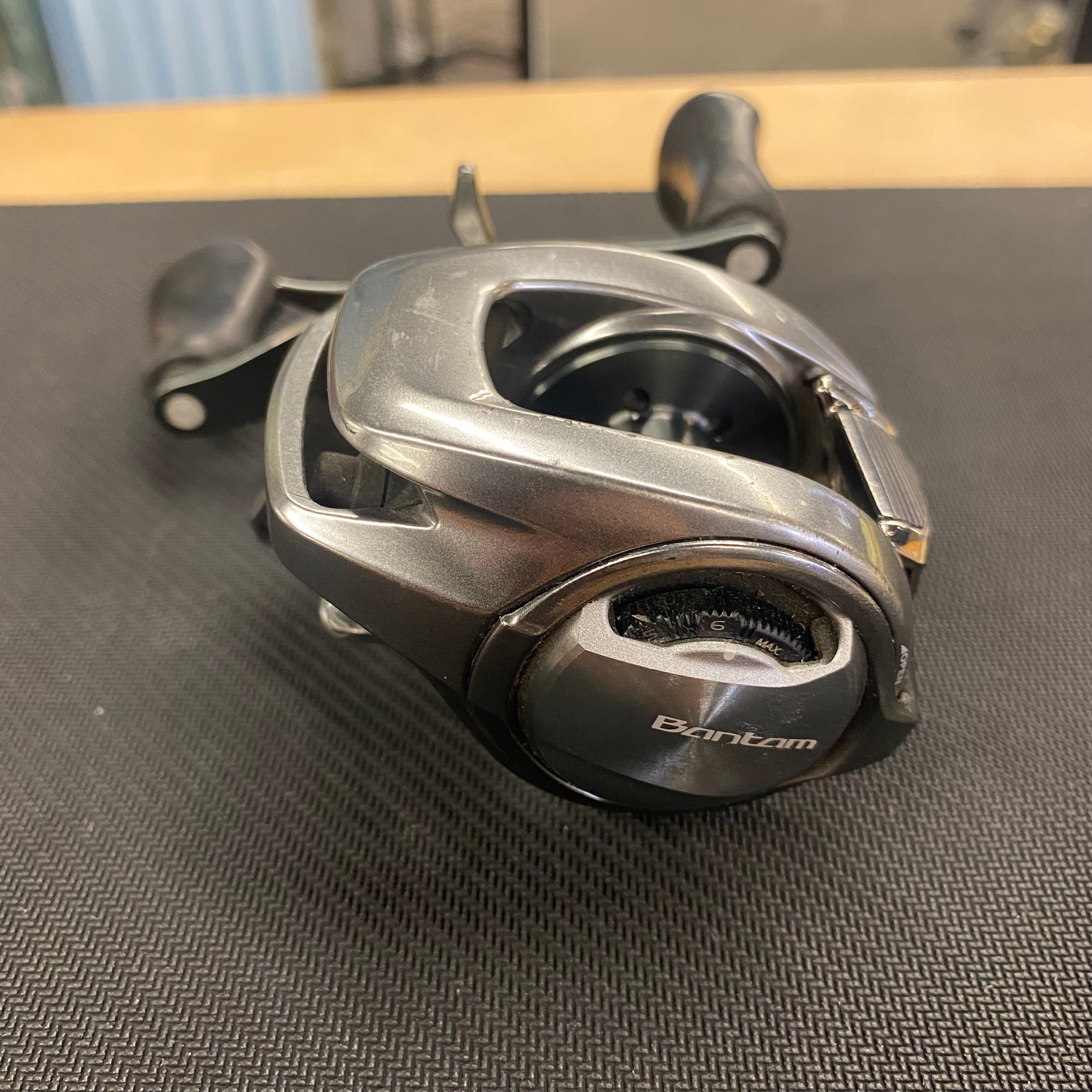 Fishin' World, Used Reel - Shimano Bantam 150HG