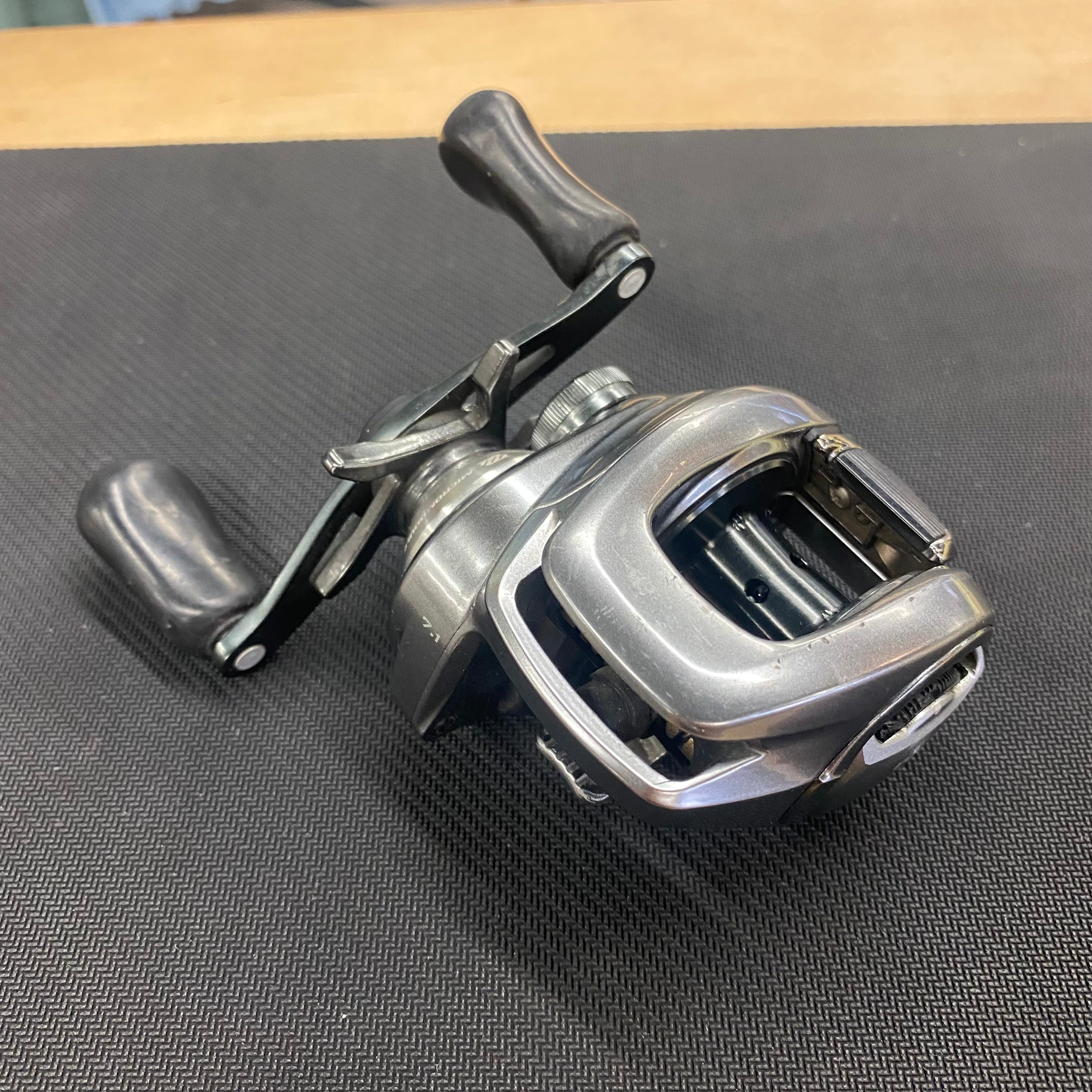 Fishin' World, Used Reel - Shimano Bantam 150HG