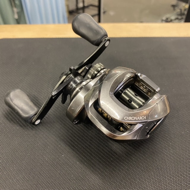 Fishin' World, Used Reel - Shimano Chronarch 150XG